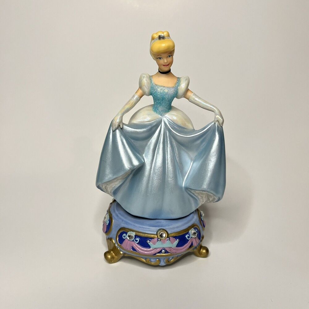 Rare‎ Disney Princess Cinderella Vintage porcelain figurine jeweled base
